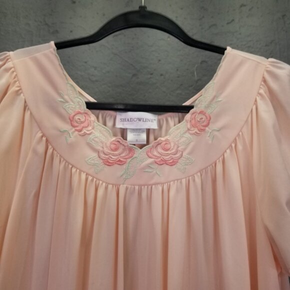 Shadowline Night Gown Sm Maxi Peach Pink Nylon Flower Embroidery Yoke Satin flaw - Picture 5 of 15